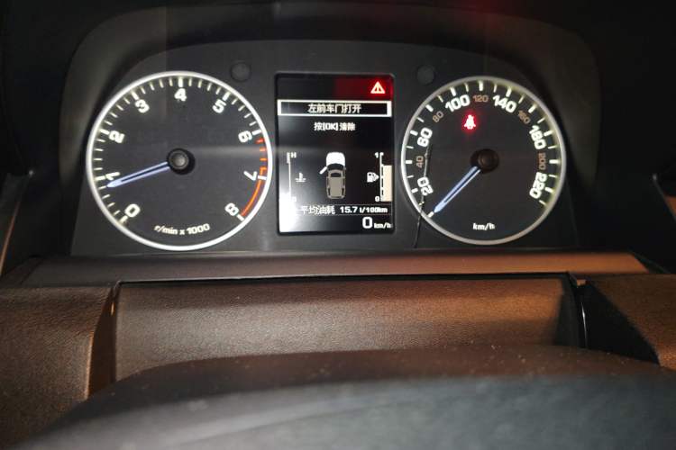 Used Land Rover Discovery 2016 3.0 SC Obsidian Black Heritage Edition SE Instrument Cluster