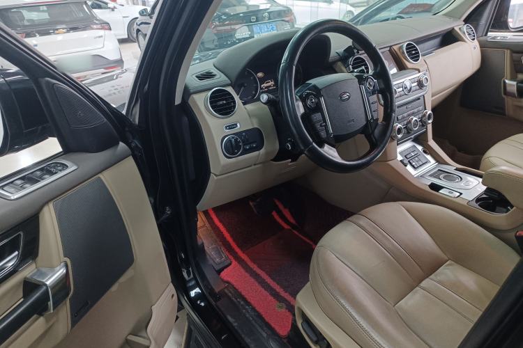 Used Land Rover Discovery 2016 3.0 SC V6 HSE Interior 3
