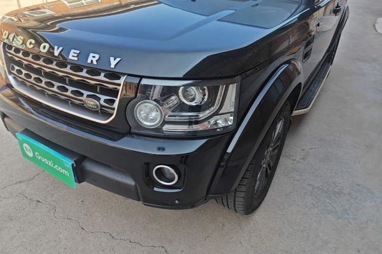 Used Land Rover Discovery 2016 3.0 SC Obsidian Black Heritage Edition HSE Left Front Headlight