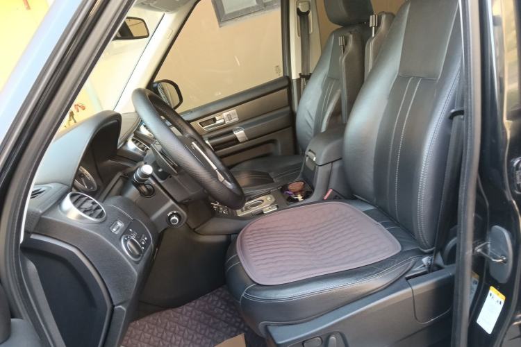 Used Land Rover Discovery  Left Front Seat