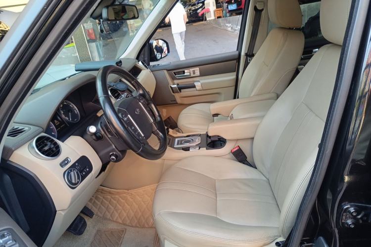 Used Land Rover Discovery 2016 3.0 SC V6 HSE Left Front Seat