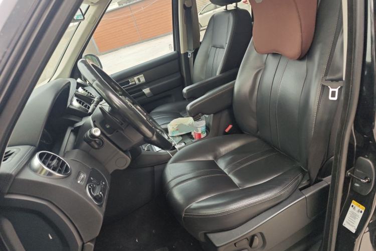 Used Land Rover Discovery 2016 3.0 SC V6 SE Left Front Seat