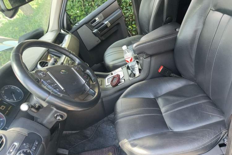 Used Land Rover Discovery 2016 3.0 SC V6 SE Left Front Seat