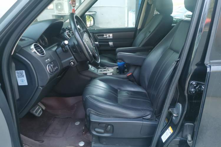 Used Land Rover Discovery 2016 3.0 SDV6 HSE Diesel Edition Left Front Seat