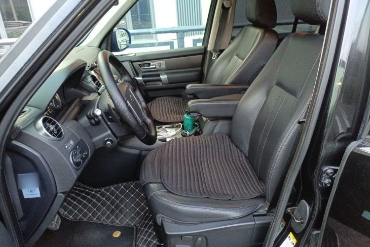 Used Land Rover Discovery 2016 3.0 SC Obsidian Black Heritage Edition HSE Left Front Seat