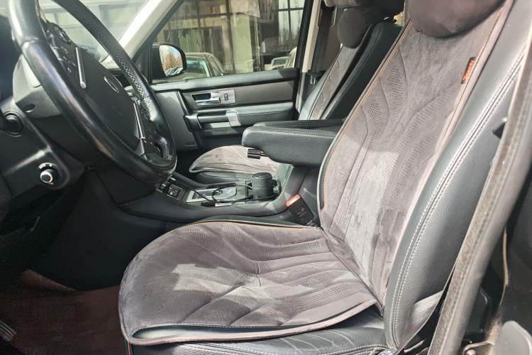 Used Land Rover Discovery  Left Front Seat