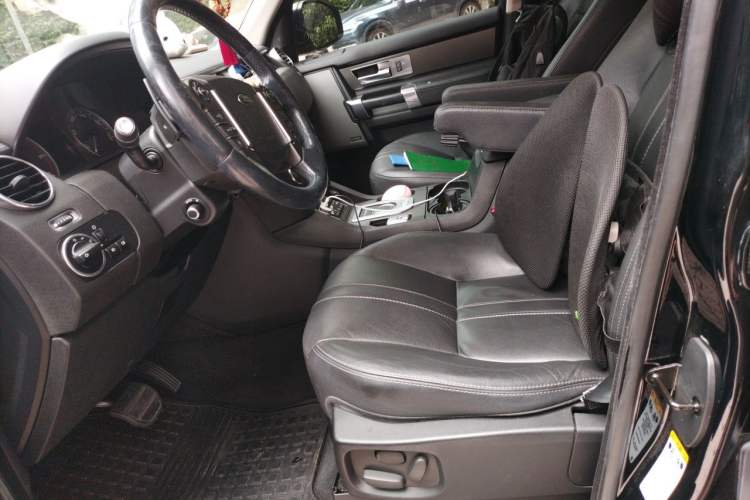 Used Land Rover Discovery 2016 3.0 SDV6 HSE Diesel Edition Left Front Seat