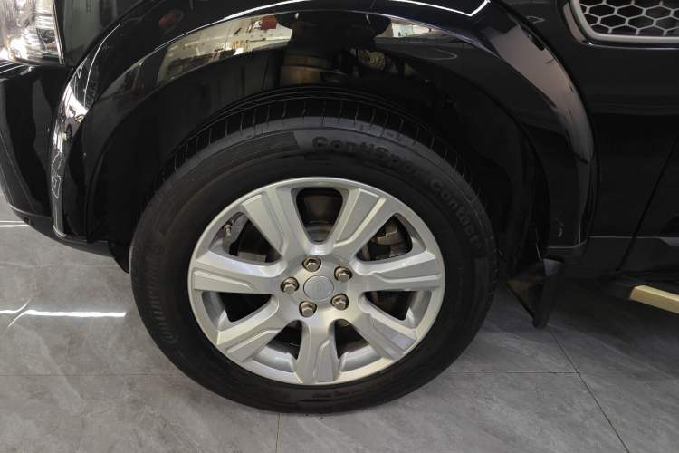 Used Land Rover Discovery 2016 3.0 SC V6 SE Left Front Wheel Hub