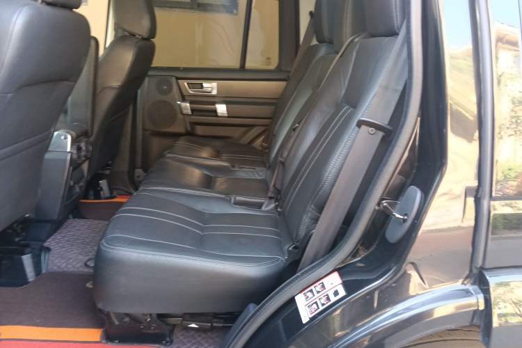 Used Land Rover Discovery  Left Rear Seat