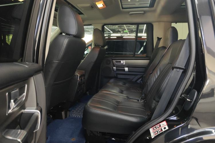 Used Land Rover Discovery 2016 3.0 SC V6 SE Left Rear Seat
