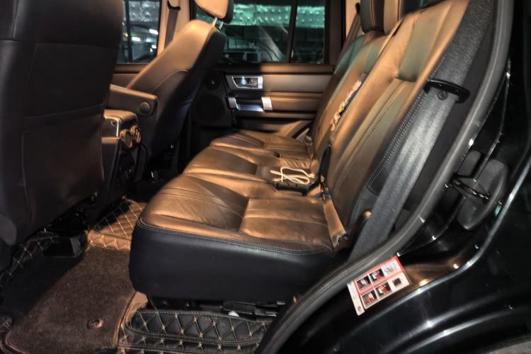 Used Land Rover Discovery 2016 3.0 SC V6 HSE Left Rear Seat