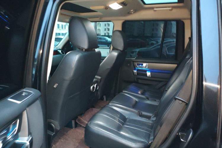 Used Land Rover Discovery 2016 3.0 SC V6 HSE Left Rear Seat