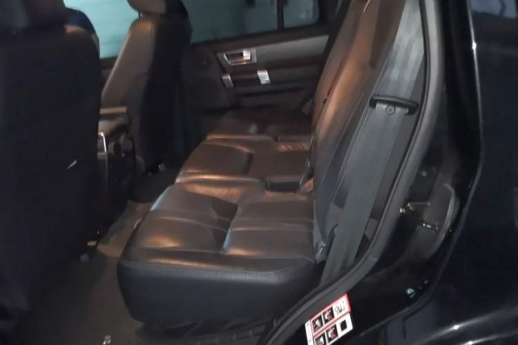 Used Land Rover Discovery  Left Rear Seat