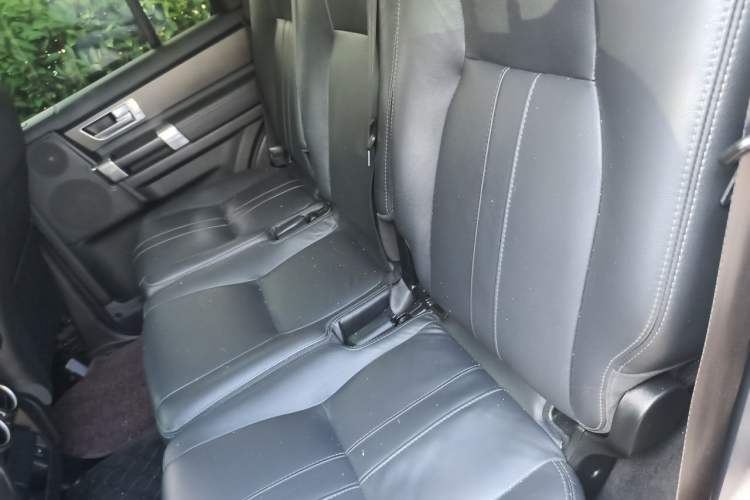 Used Land Rover Discovery 2016 3.0 SC V6 SE Left Rear Seat
