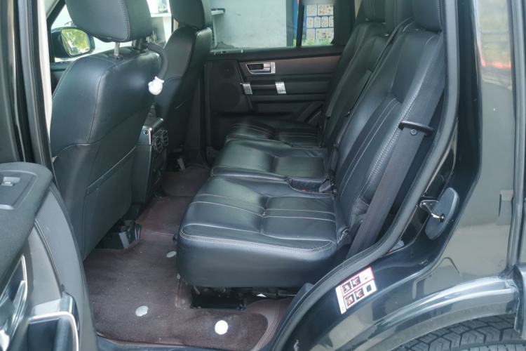 Used Land Rover Discovery 2016 3.0 SDV6 HSE Diesel Edition Left Rear Seat