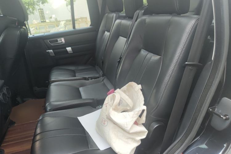 Used Land Rover Discovery 2016 3.0 SC V6 HSE Left Rear Seat