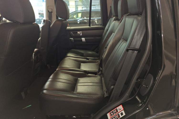 Used Land Rover Discovery 2016 3.0 SC V6 HSE Luxury Left Rear Seat