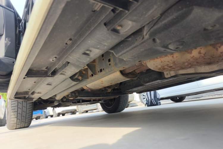 Used Land Rover Discovery  Left Side Sill