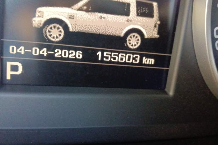 Used Land Rover Discovery  Odometer Close Up