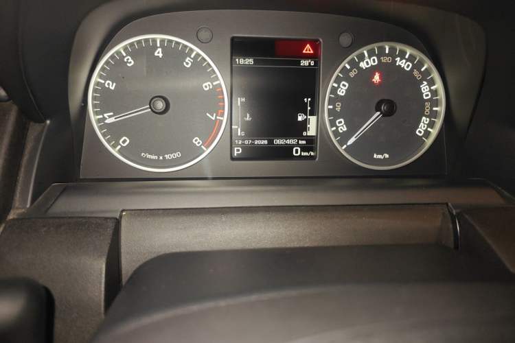 Used Land Rover Discovery  Odometer Close Up
