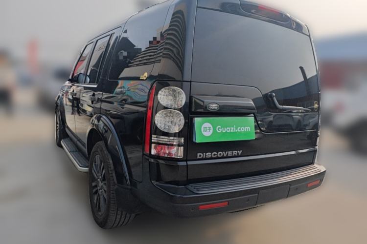 Used Land Rover Discovery 2016 3.0 SC Obsidian Black Heritage Edition SE Rear Left 45 Deg