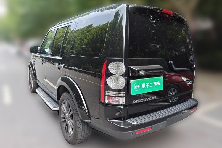 Used Land Rover Discovery 2016 3.0 SC Obsidian Black Heritage Edition SE Rear Left 45 Deg