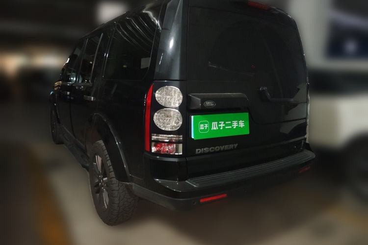 Used Land Rover Discovery 2016 3.0 SC Obsidian Black Heritage Edition SE Rear Left 45 Deg