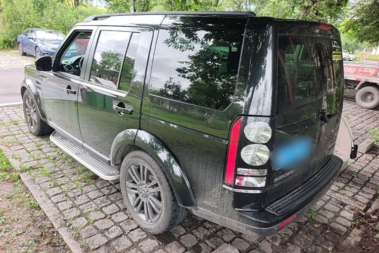 Used Land Rover Discovery 2016 3.0 SC Obsidian Black Heritage Edition HSE Rear Left 45 Deg