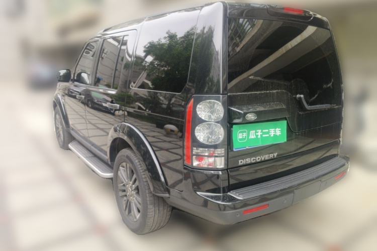 Used Land Rover Discovery 2016 3.0 SC Obsidian Black Heritage Edition SE Rear Left 45 Deg