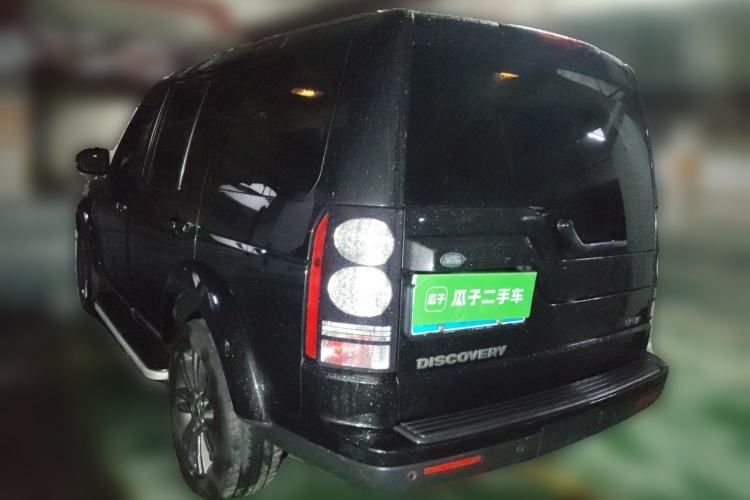 Used Land Rover Discovery 2016 3.0 SC Obsidian Black Heritage Edition HSE Rear Left 45 Deg