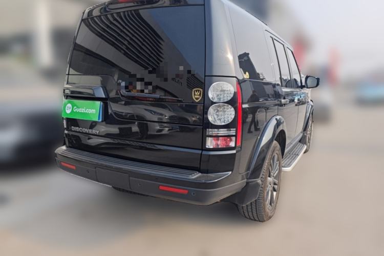 Used Land Rover Discovery 2016 3.0 SC Obsidian Black Heritage Edition SE Rear Right 45 Deg