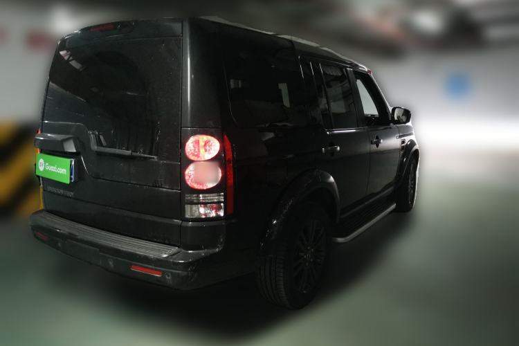 Used Land Rover Discovery 2016 3.0 SC V6 HSE Luxury Rear Right 45 Deg