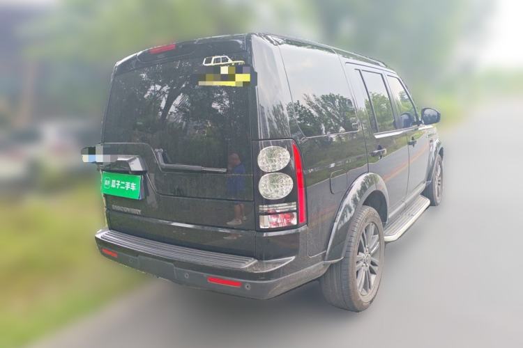 Used Land Rover Discovery 2016 3.0 SC Obsidian Black Heritage Edition HSE Rear Right 45 Deg
