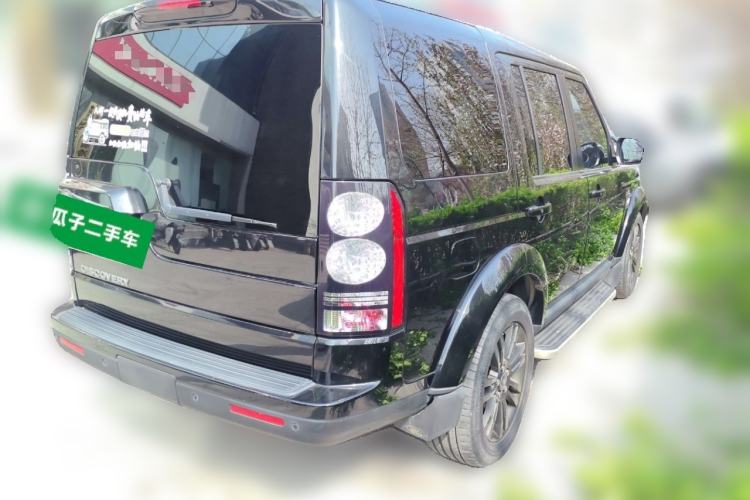 Used Land Rover Discovery 2016 3.0 SC Obsidian Black Heritage Edition HSE Rear Right 45 Deg