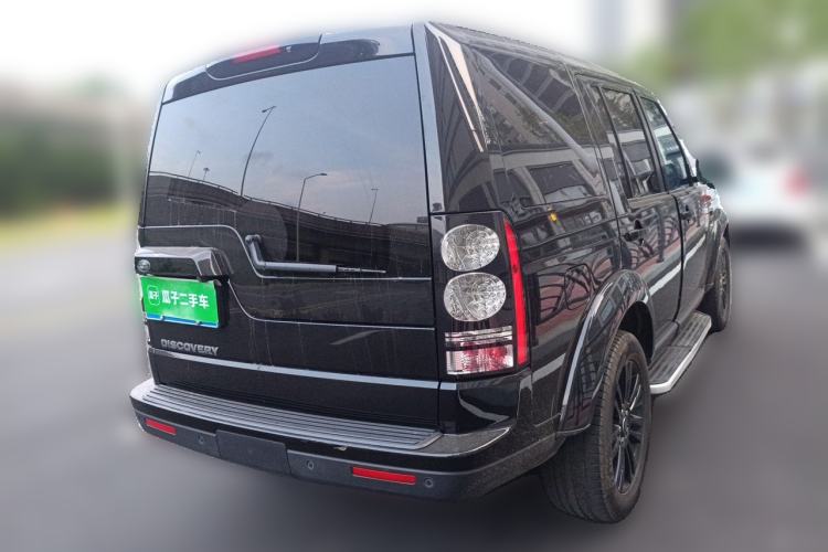 Used Land Rover Discovery 2016 3.0 SC Obsidian Black Heritage Edition HSE Rear Right 45 Deg