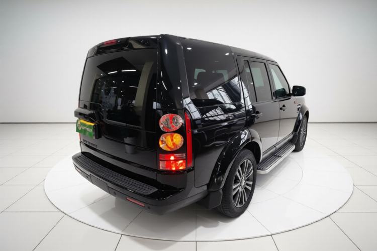 Used Land Rover Discovery 2016 3.0 SC V6 HSE Rear Right 45 Deg