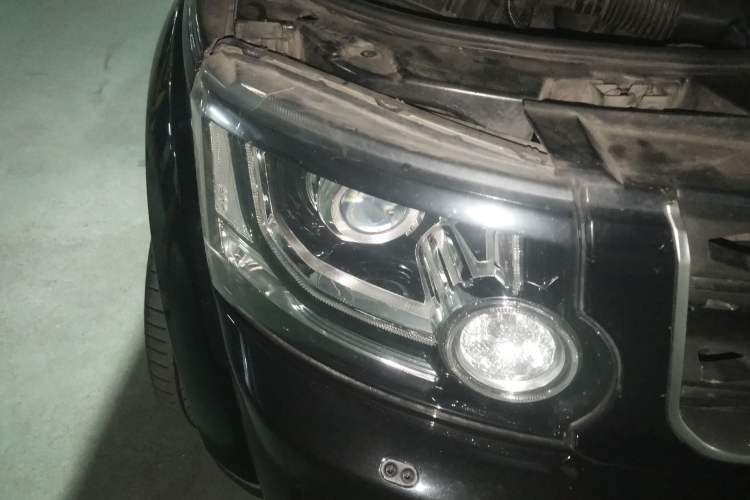 Used Land Rover Discovery 2016 3.0 SC V6 HSE Luxury Right Front Headlight