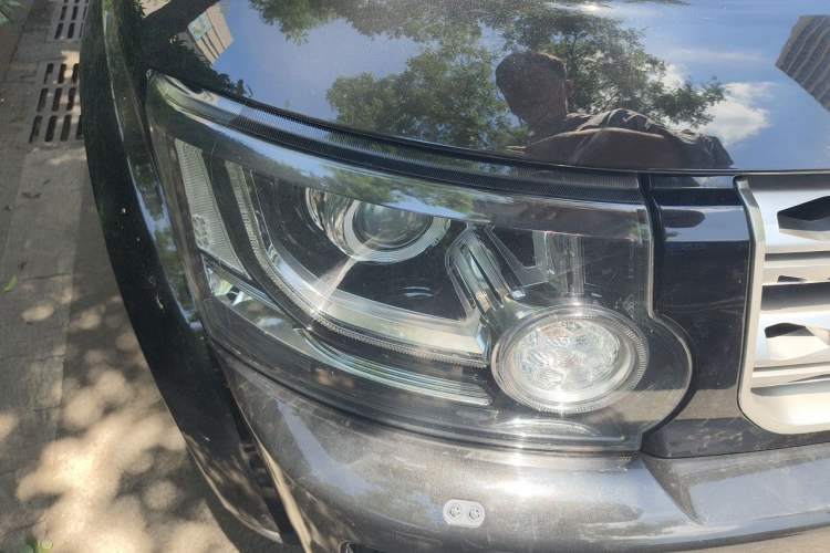Used Land Rover Discovery 2016 3.0 SC V6 SE Right Front Headlight
