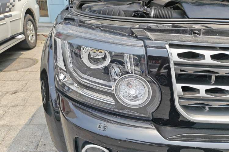 Used Land Rover Discovery 2016 3.0 SC V6 HSE Luxury Right Front Headlight