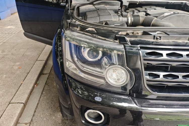 Used Land Rover Discovery 2016 3.0 SDV6 Black Edition HSE Diesel Version Right Front Headlight