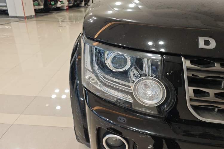 Used Land Rover Discovery 2016 3.0 SC V6 HSE Luxury Right Front Headlight