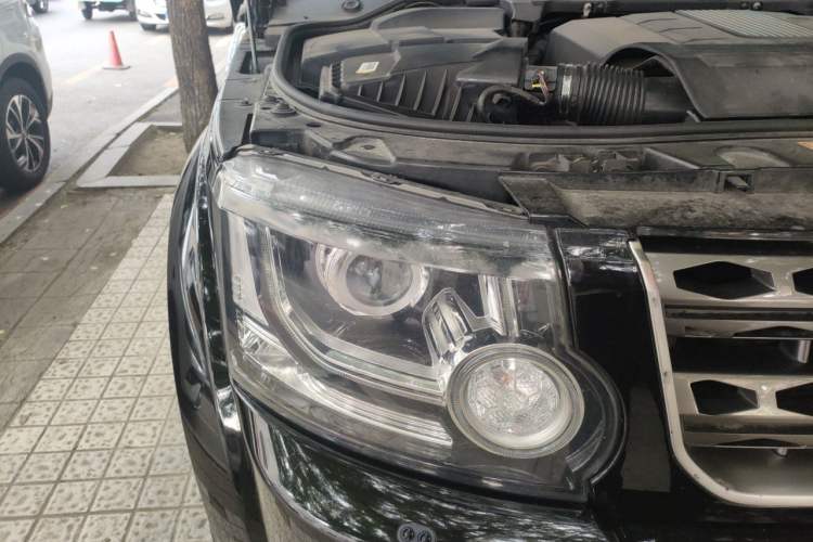 Used Land Rover Discovery 2016 3.0 SC V6 HSE Right Front Headlight