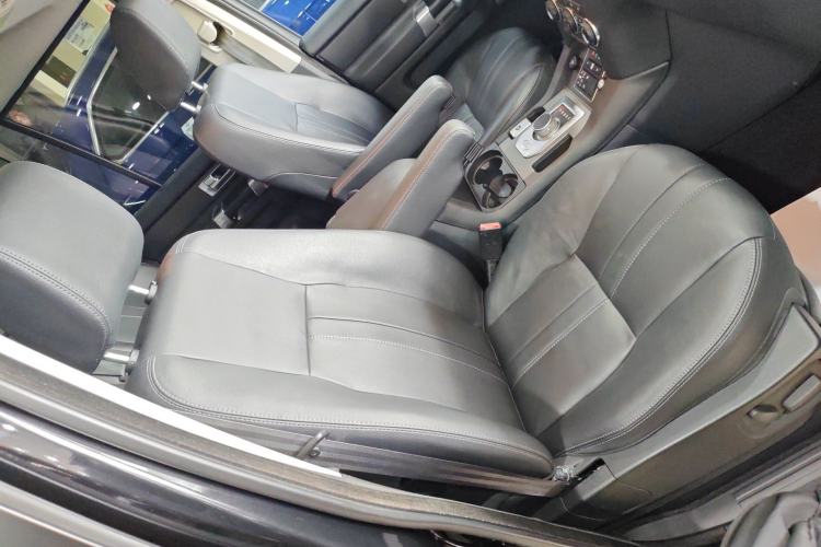 Used Land Rover Discovery 2016 3.0 SC V6 HSE Right Front Seat