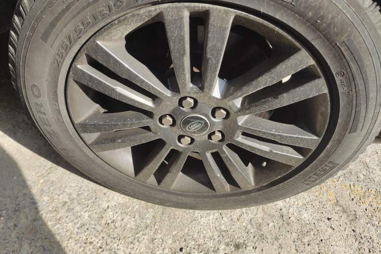 Used Land Rover Discovery  Right Front Wheel Hub