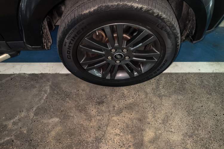 Used Land Rover Discovery 2016 3.0 SC V6 HSE Right Front Wheel Hub