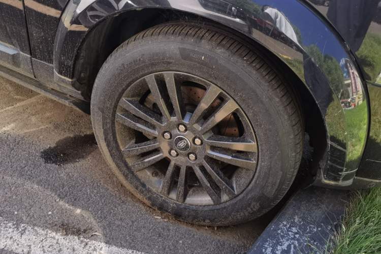 Used Land Rover Discovery 2016 3.0 SC V6 HSE Luxury Right Front Wheel Hub