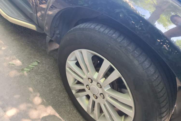 Used Land Rover Discovery 2016 3.0 SC V6 SE Right Front Wheel Hub