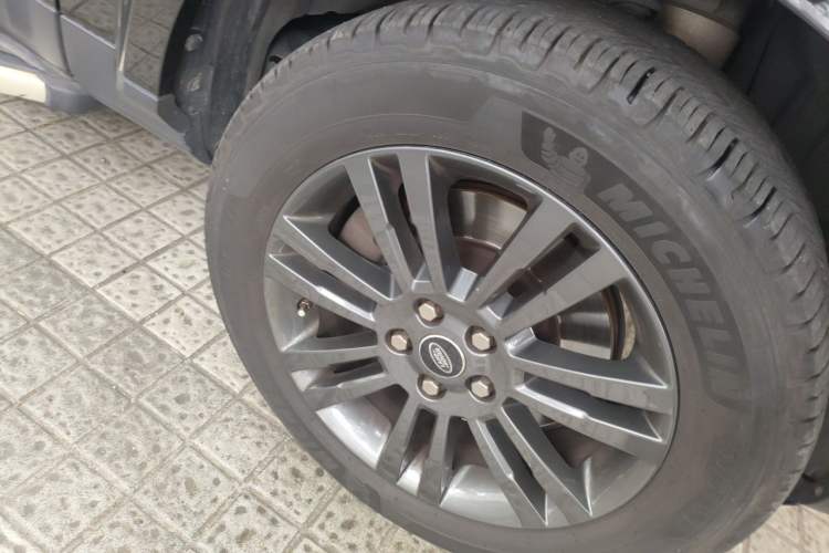 Used Land Rover Discovery 2016 3.0 SC V6 HSE Right Front Wheel Hub
