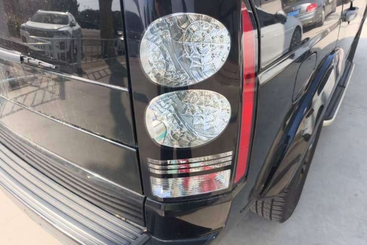 Used Land Rover Discovery  Right Rear Taillight