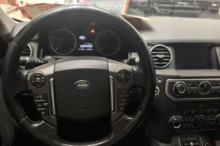 Used Land Rover Discovery 2016 3.0 SC V6 HSE Steering Wheel